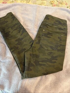 Belle by Kim Gravel Olive Camo Skinny Jeans